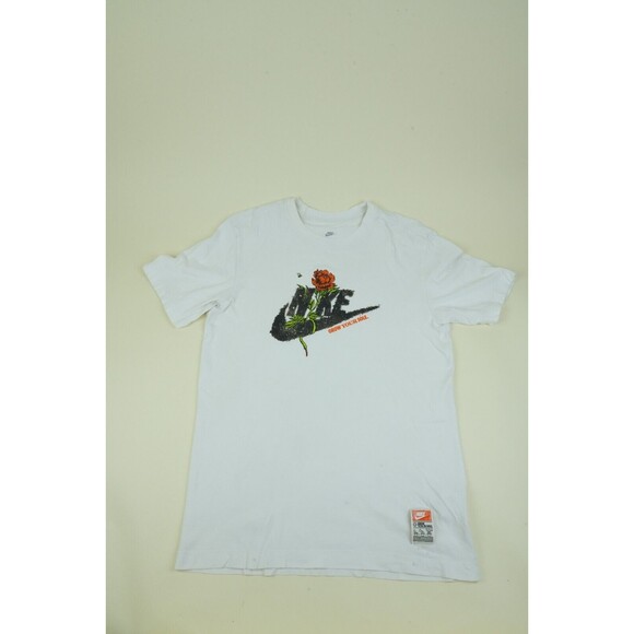 Nike Men's White T-Shirt Size Small DQ1027-100 'Grow Your Sole' Graphic Tee - Picture 2 of 11